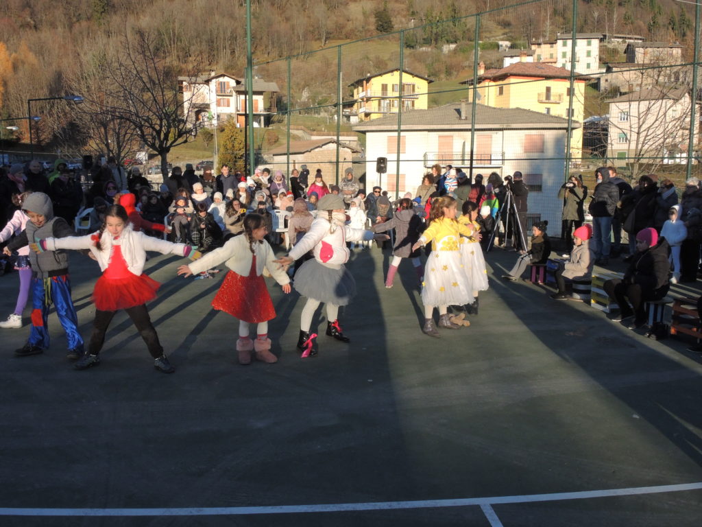 Teatro Danza ai mercatini di Natale di Cornalba